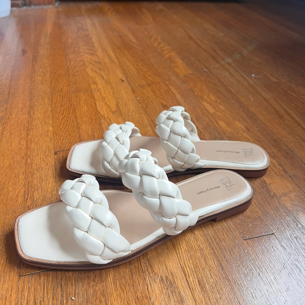 Time and tru size 9 Women's Cream Braided Sandals